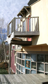 Inn_lounging_deck_west[1]